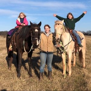 Meet your Posher, Evelyn